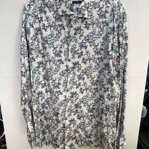 RW&CO. White and Blue Casual Button Down Shirt